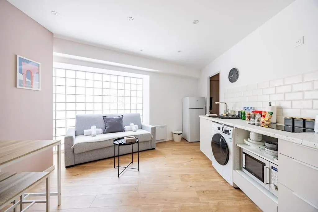 Charme Parisien 6 Personnes, 2 Chambres, 19Eme Daire Paris