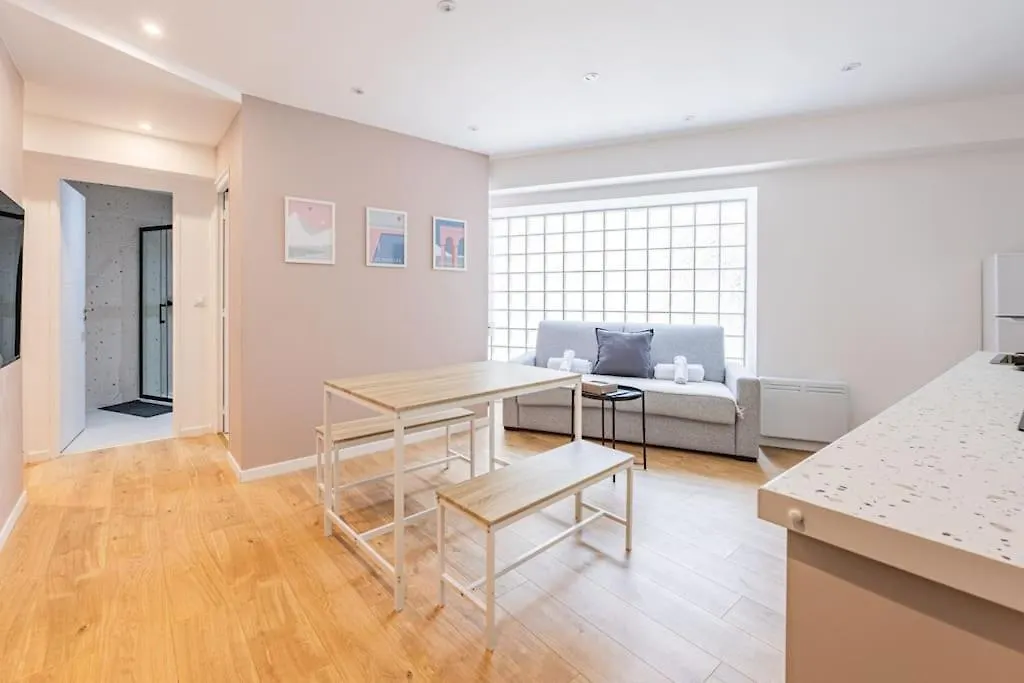 Charme Parisien 6 Personnes, 2 Chambres, 19Eme